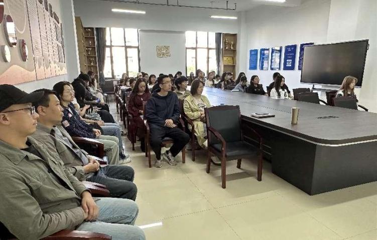 8c526e6bcd7acd63b0ea5b502c47b25