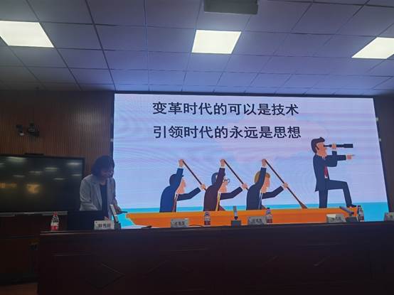 电视萤幕画面中度可信度描述已自动生成